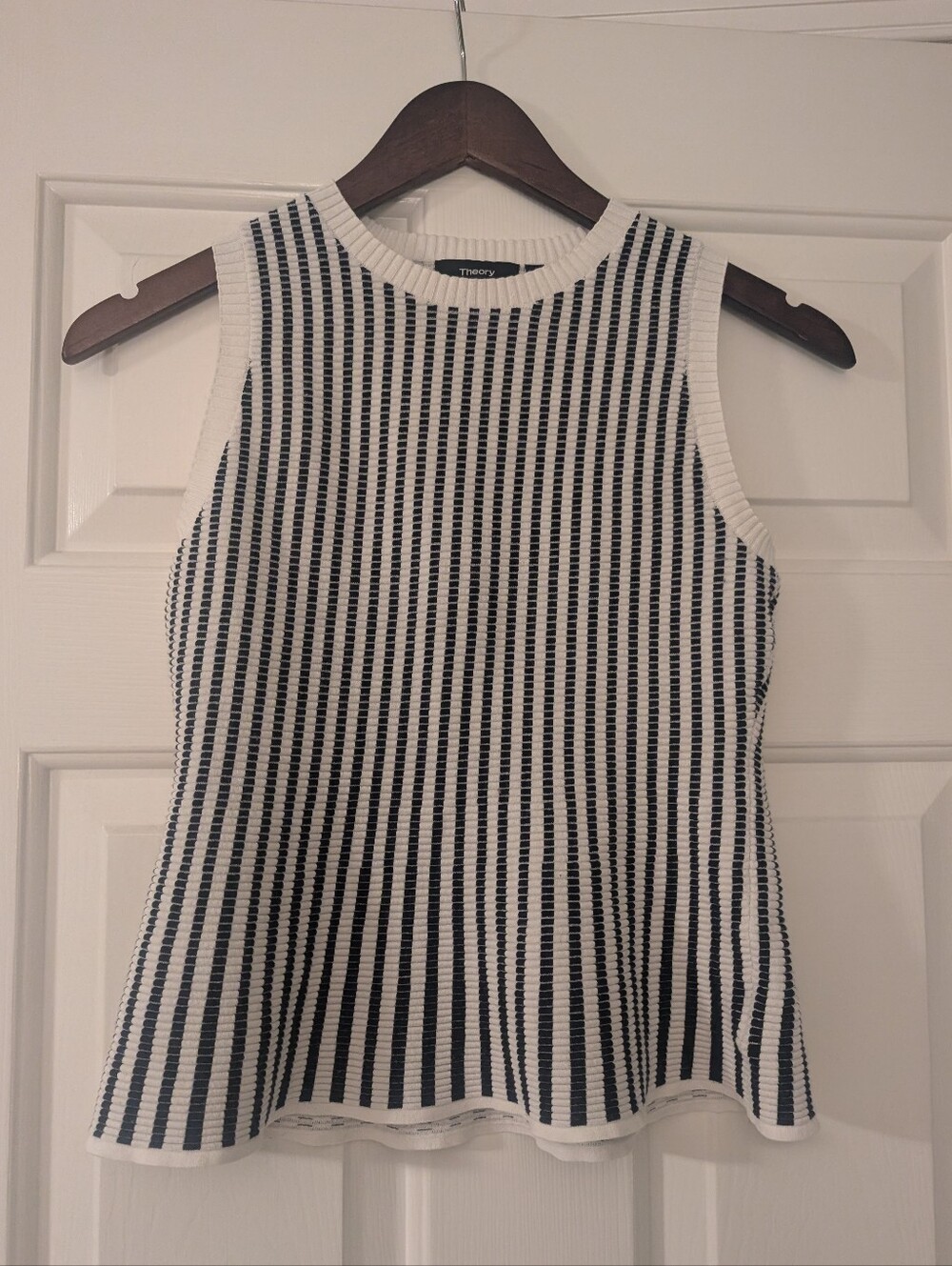 Women's Theory Navy Blue White Tank Striped Small Business Professional